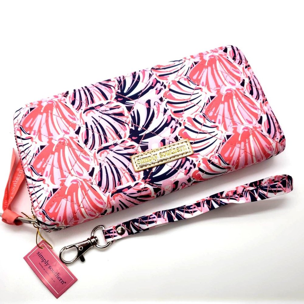 Simply Southern Phone Wallet Quilted SCALLOP